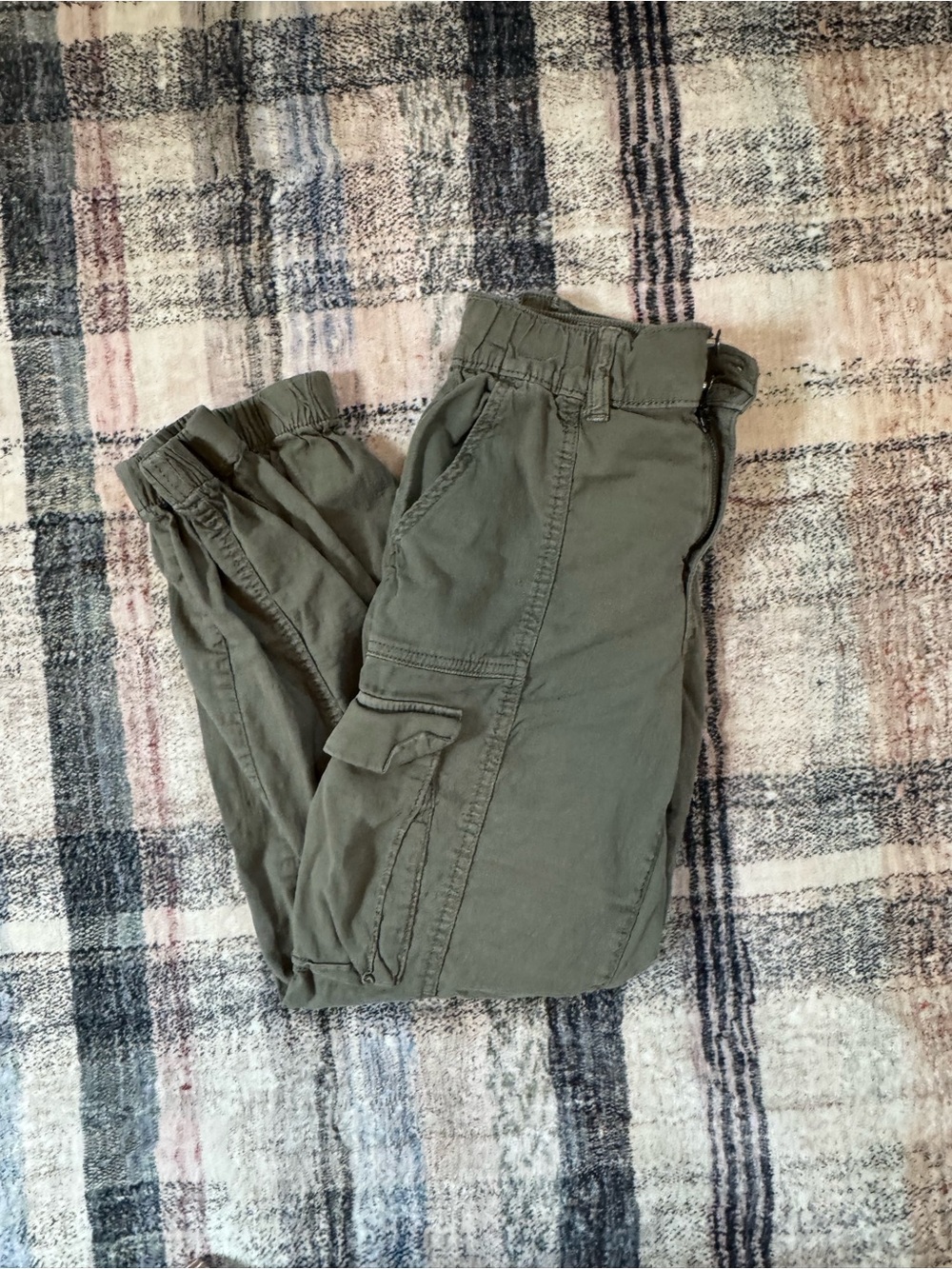 Women's Olive Cargo Joggers - Relaxed Utility Style